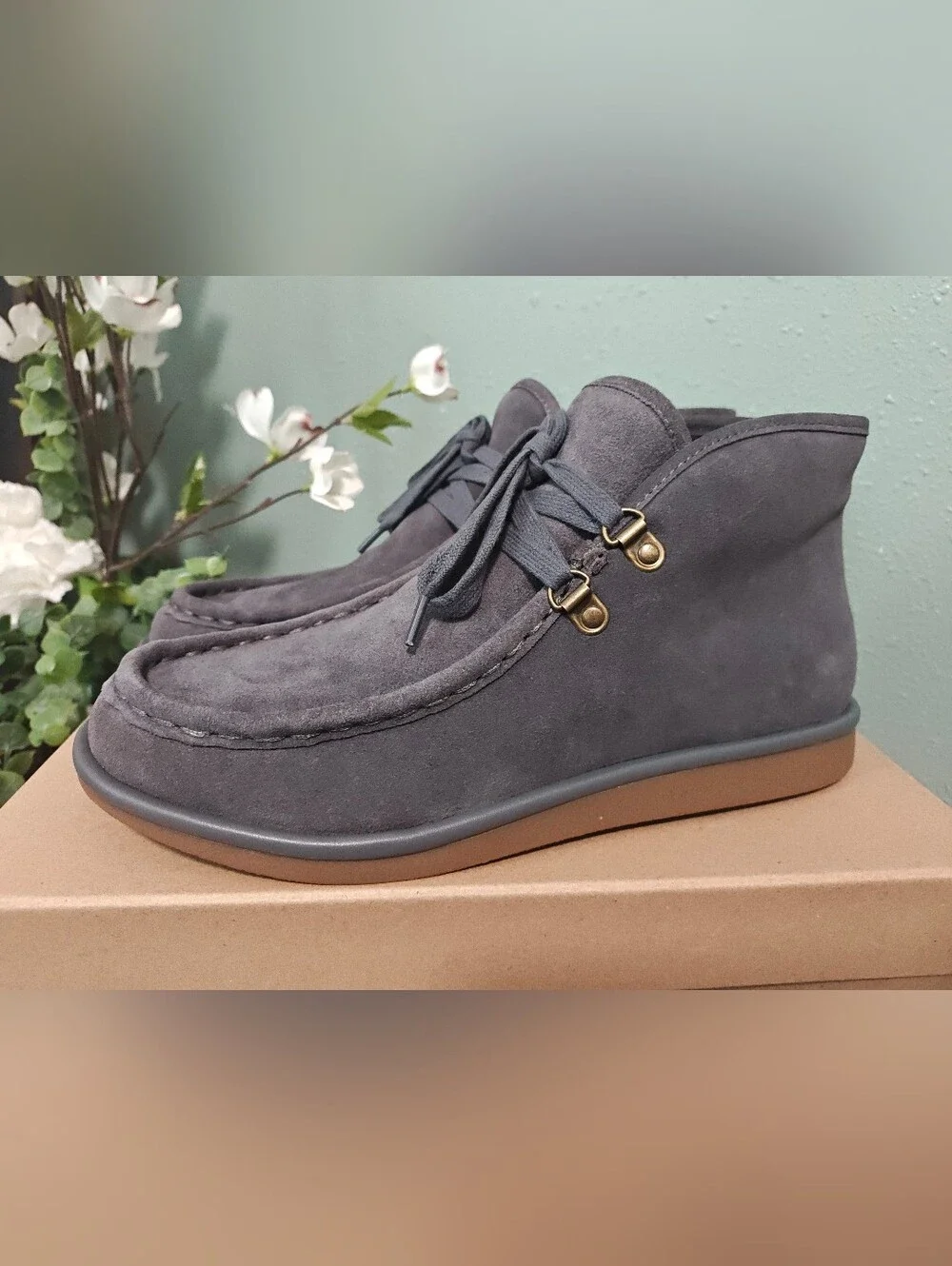 Lucky Brand Men's Gray Suede Moc Toe Lace-Up Chukka